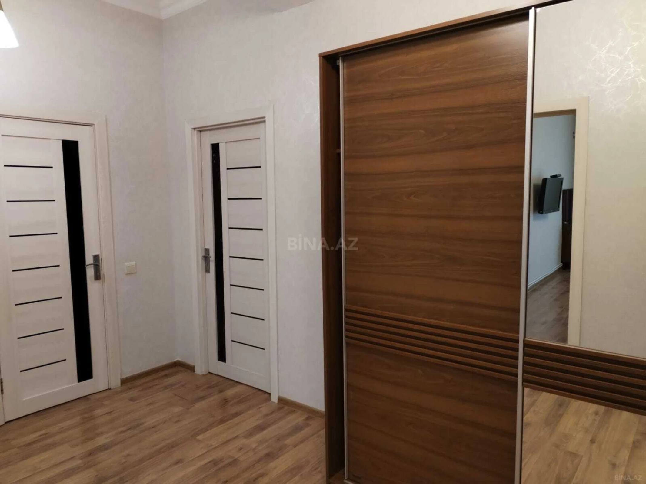 Kirayə verilir 3 otaqlı mənzil 120 m²