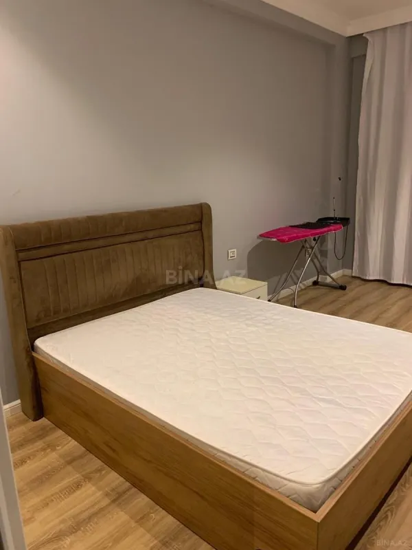 Kirayə verilir 3 otaqlı mənzil 140 m²