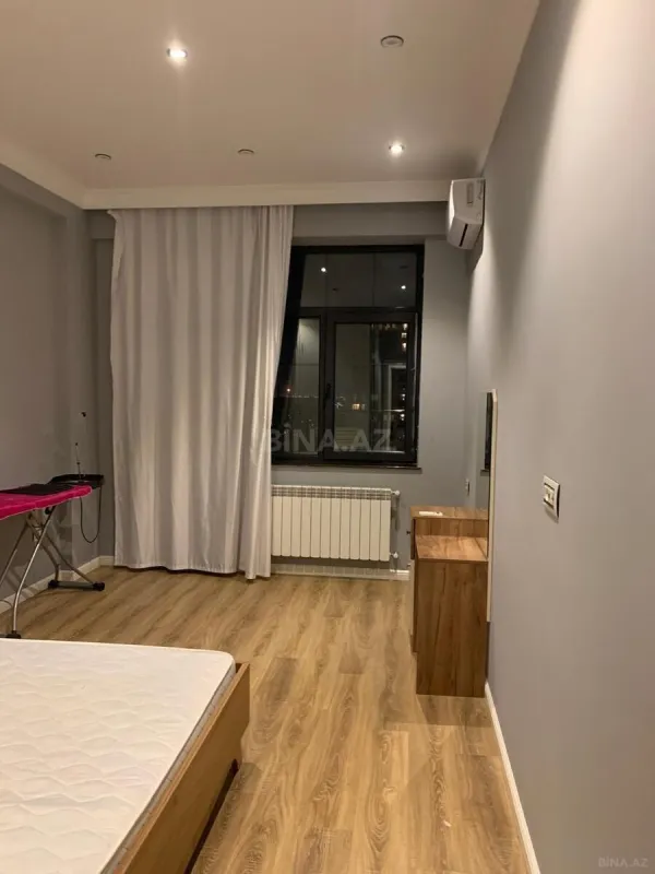 Kirayə verilir 3 otaqlı mənzil 140 m²