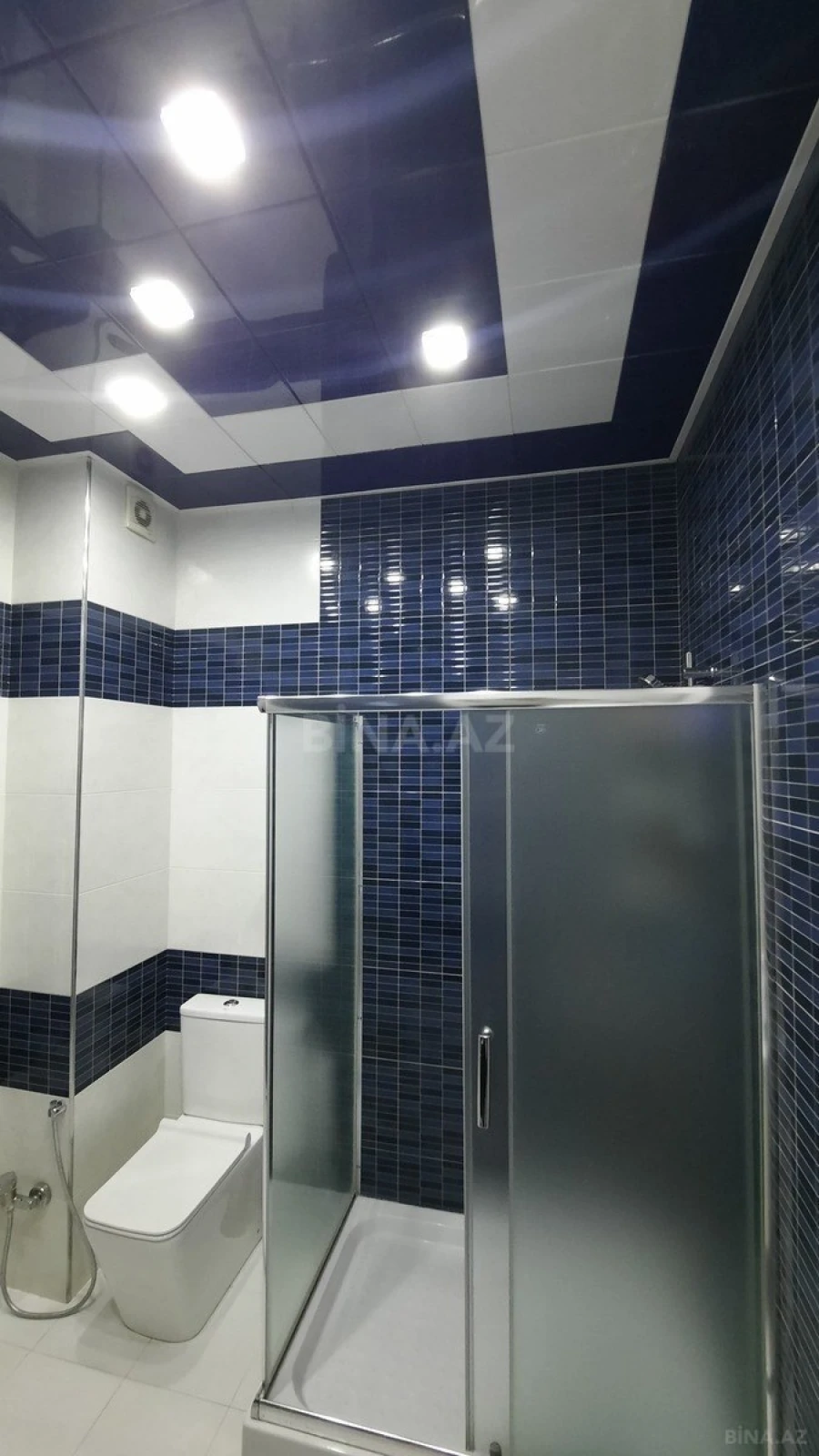 Satılır 4 otaqlı mənzil 175 m²
