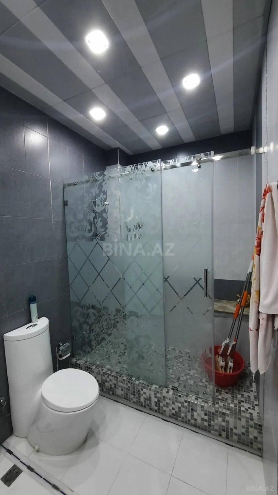 Satılır 4 otaqlı mənzil 175 m²