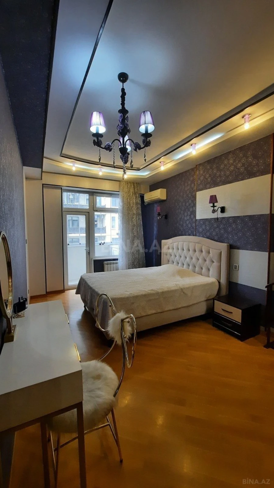 Satılır 4 otaqlı mənzil 175 m²