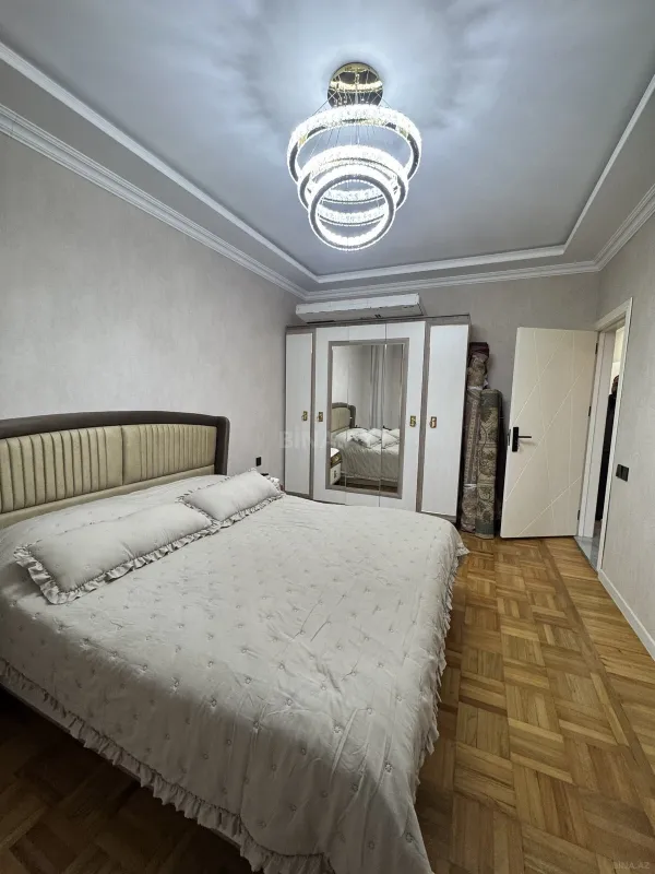 Satılır 4 otaqlı mənzil 100 m²