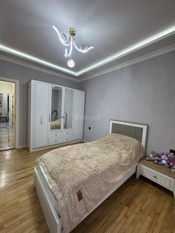 Satılır 4 otaqlı mənzil 100 m²