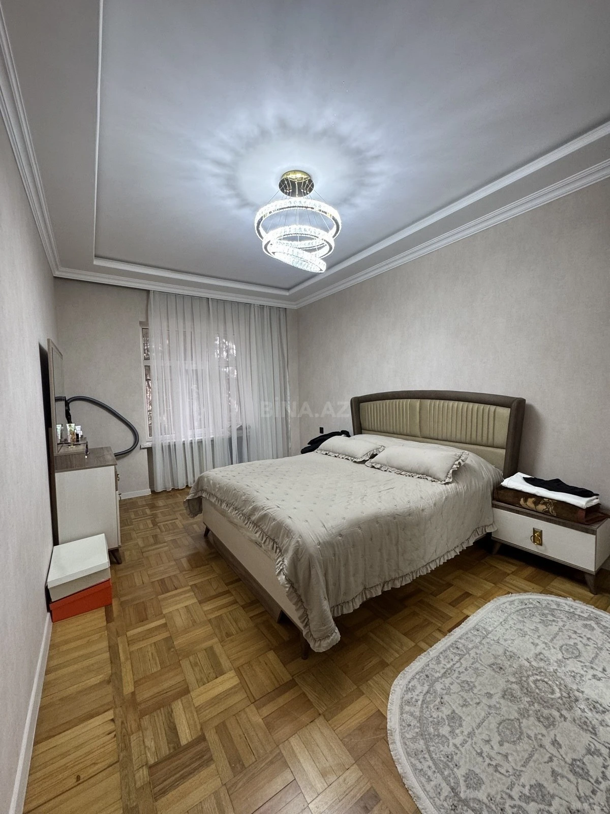 Satılır 4 otaqlı mənzil 100 m²