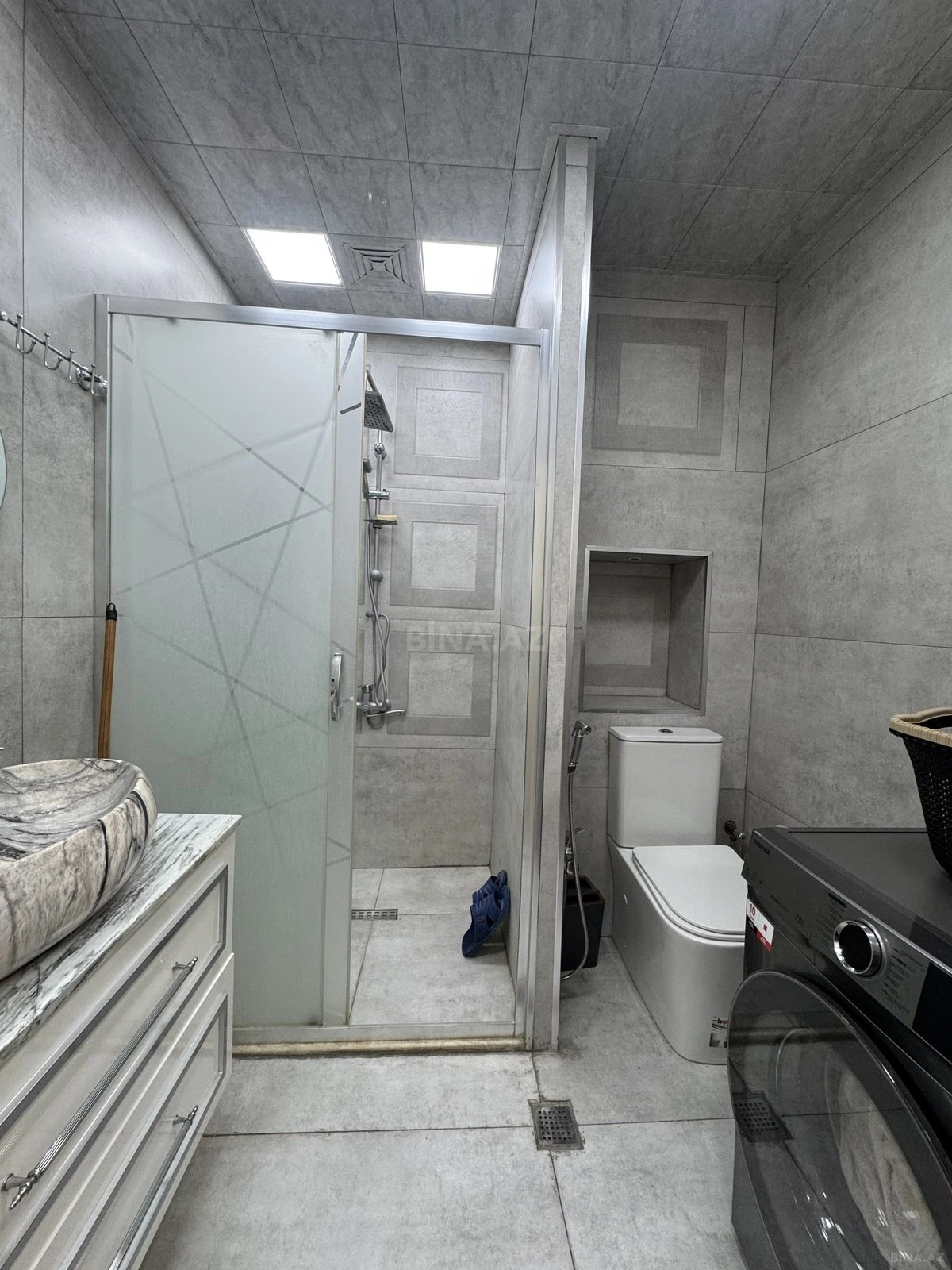 Satılır 4 otaqlı mənzil 100 m²