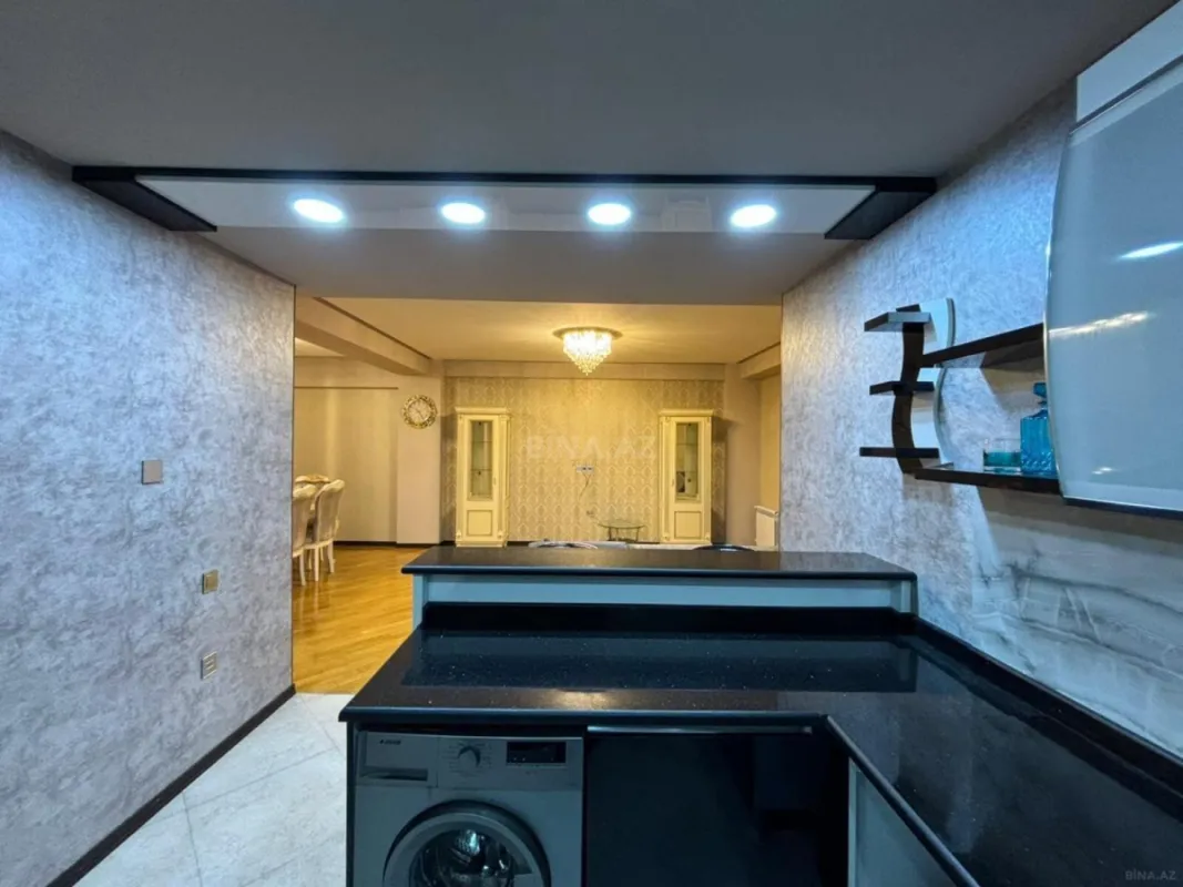 Kirayə verilir 3 otaqlı mənzil 118 m²