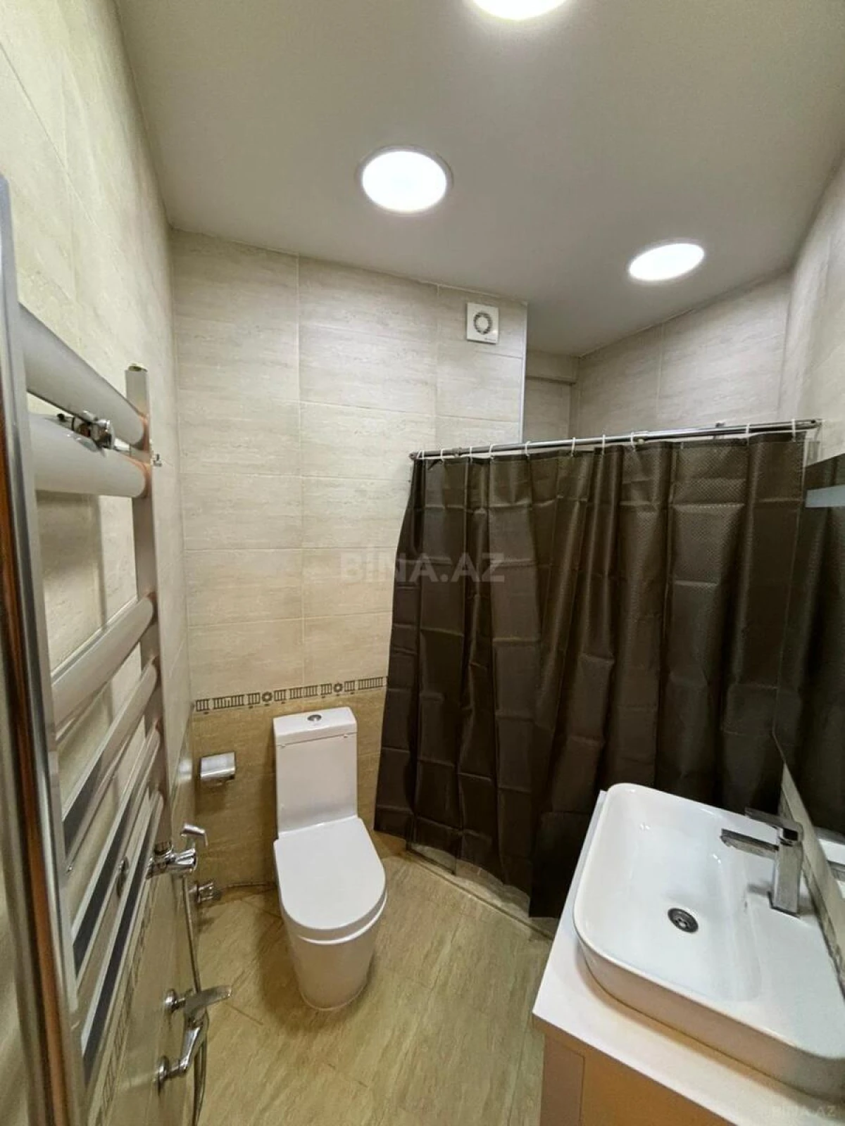 Kirayə verilir 3 otaqlı mənzil 118 m²