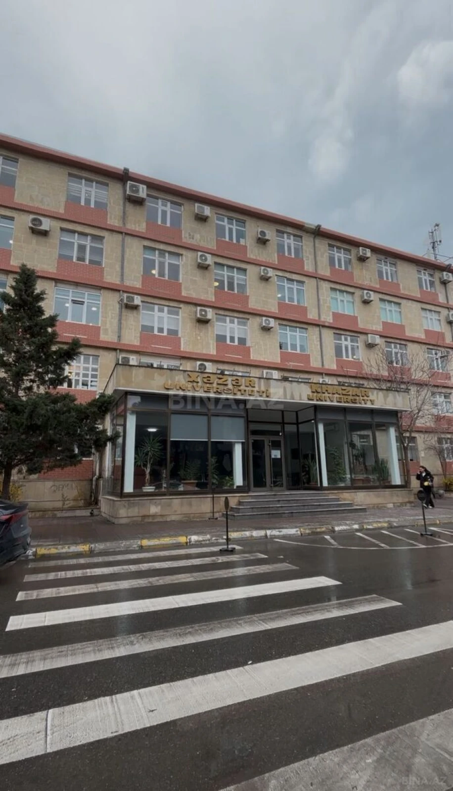 Satılır 3 otaqlı mənzil 140 m²