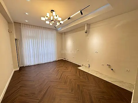 Satılır 3 otaqlı mənzil 140 m²