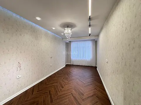 Satılır 3 otaqlı mənzil 140 m²
