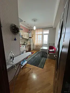 Kirayə verilir 2 otaqlı mənzil 60 m²