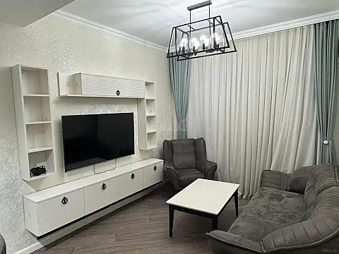 Satılır 2 otaqlı mənzil 67 m²