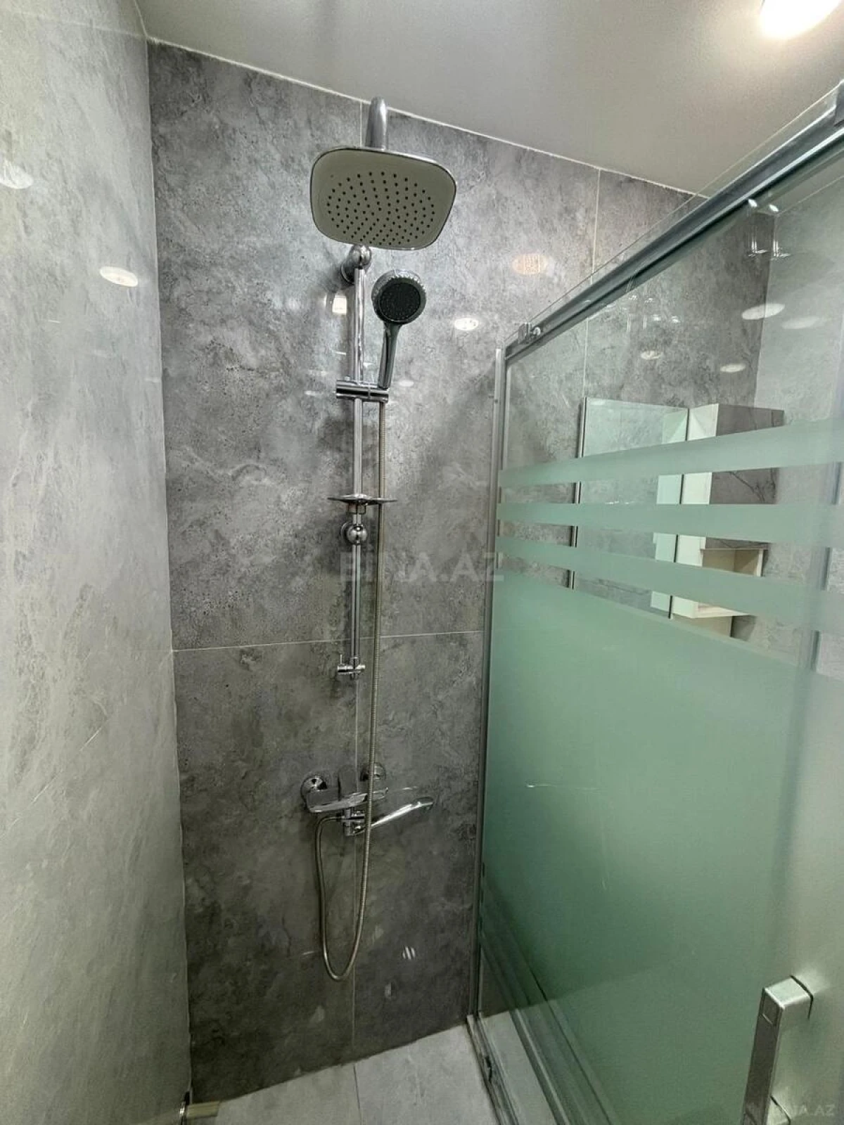 Satılır 2 otaqlı mənzil 55 m²