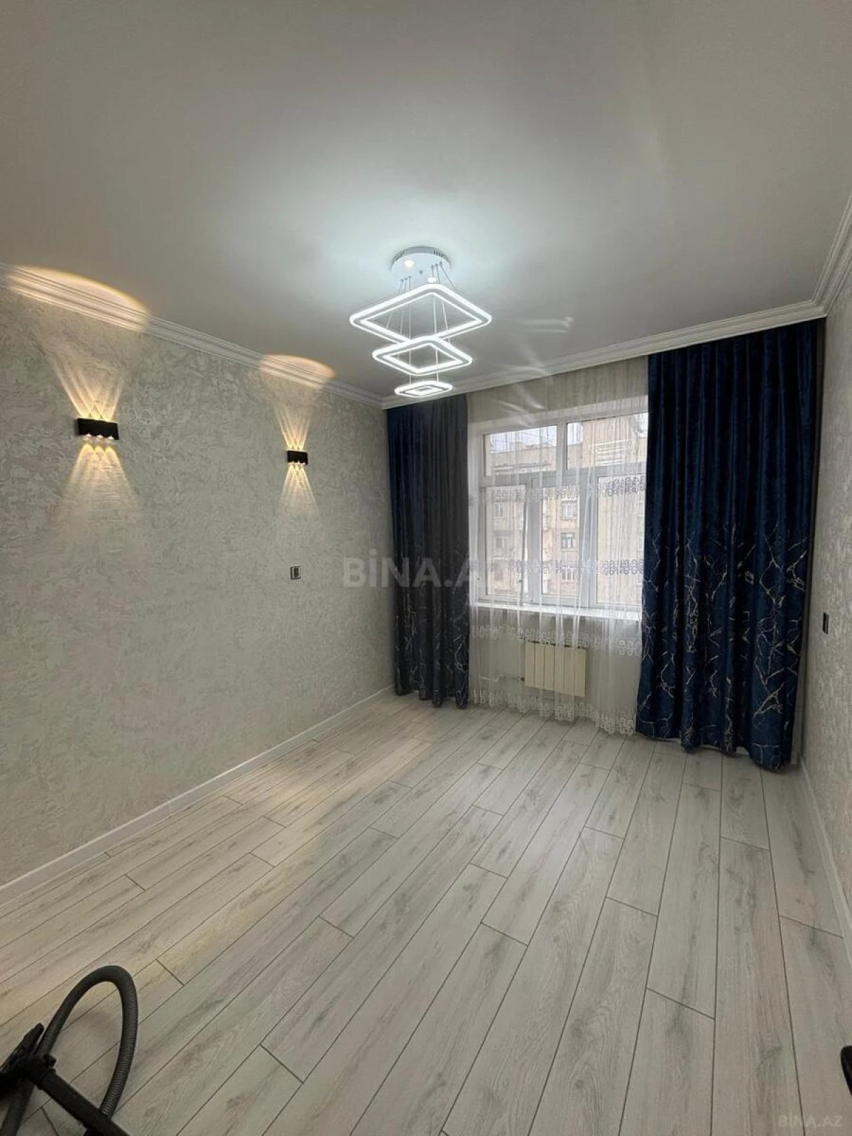 Satılır 2 otaqlı mənzil 55 m²
