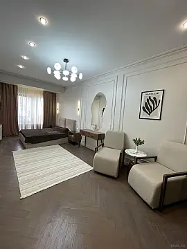Kirayə verilir 2 otaqlı mənzil 91 m²