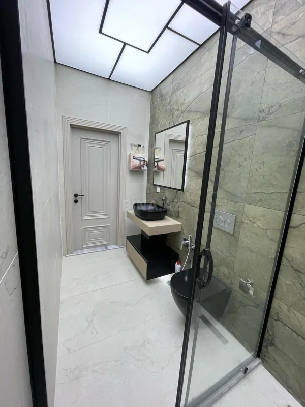 Kirayə verilir 2 otaqlı mənzil 91 m²