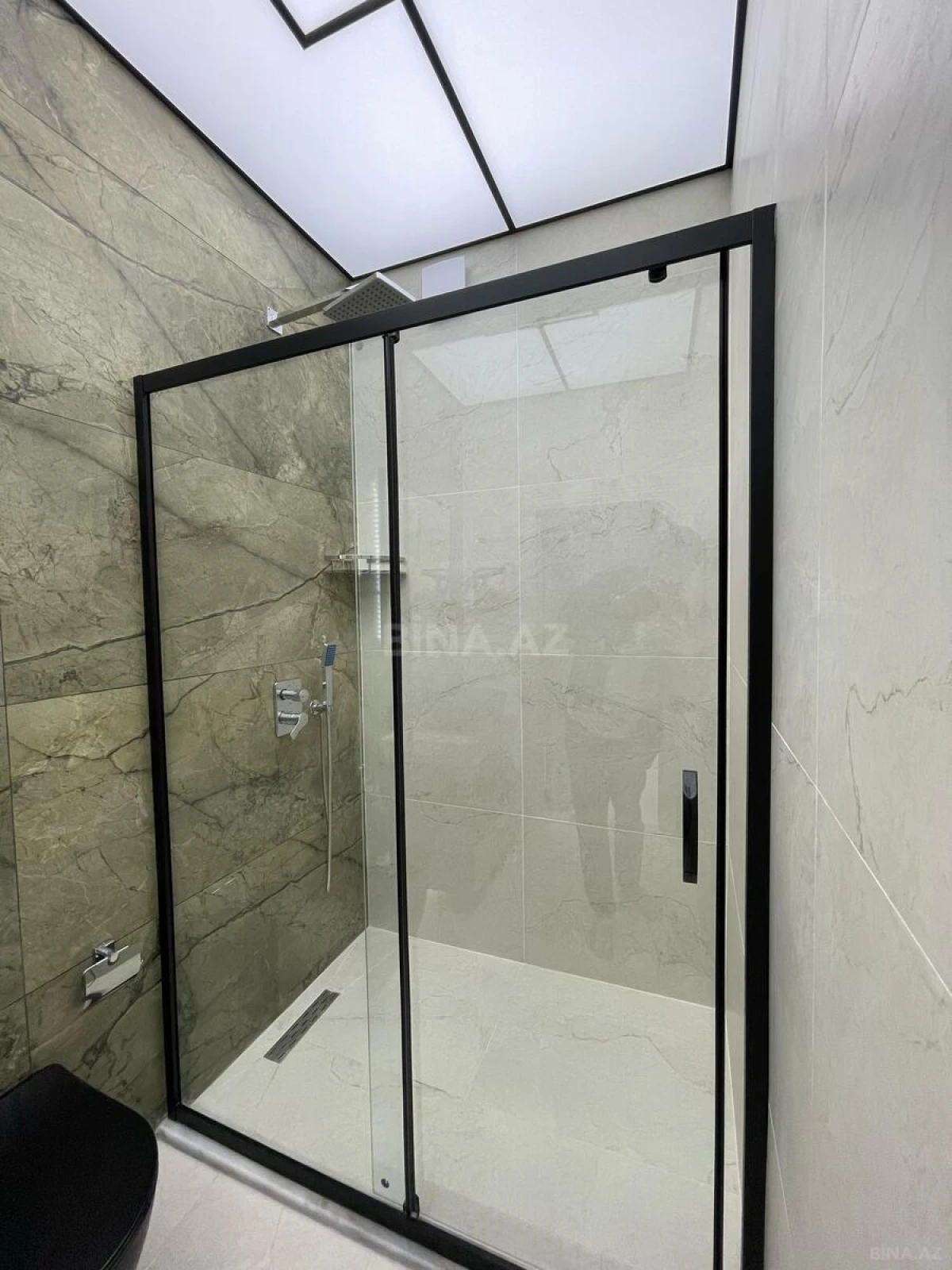 Kirayə verilir 2 otaqlı mənzil 91 m²