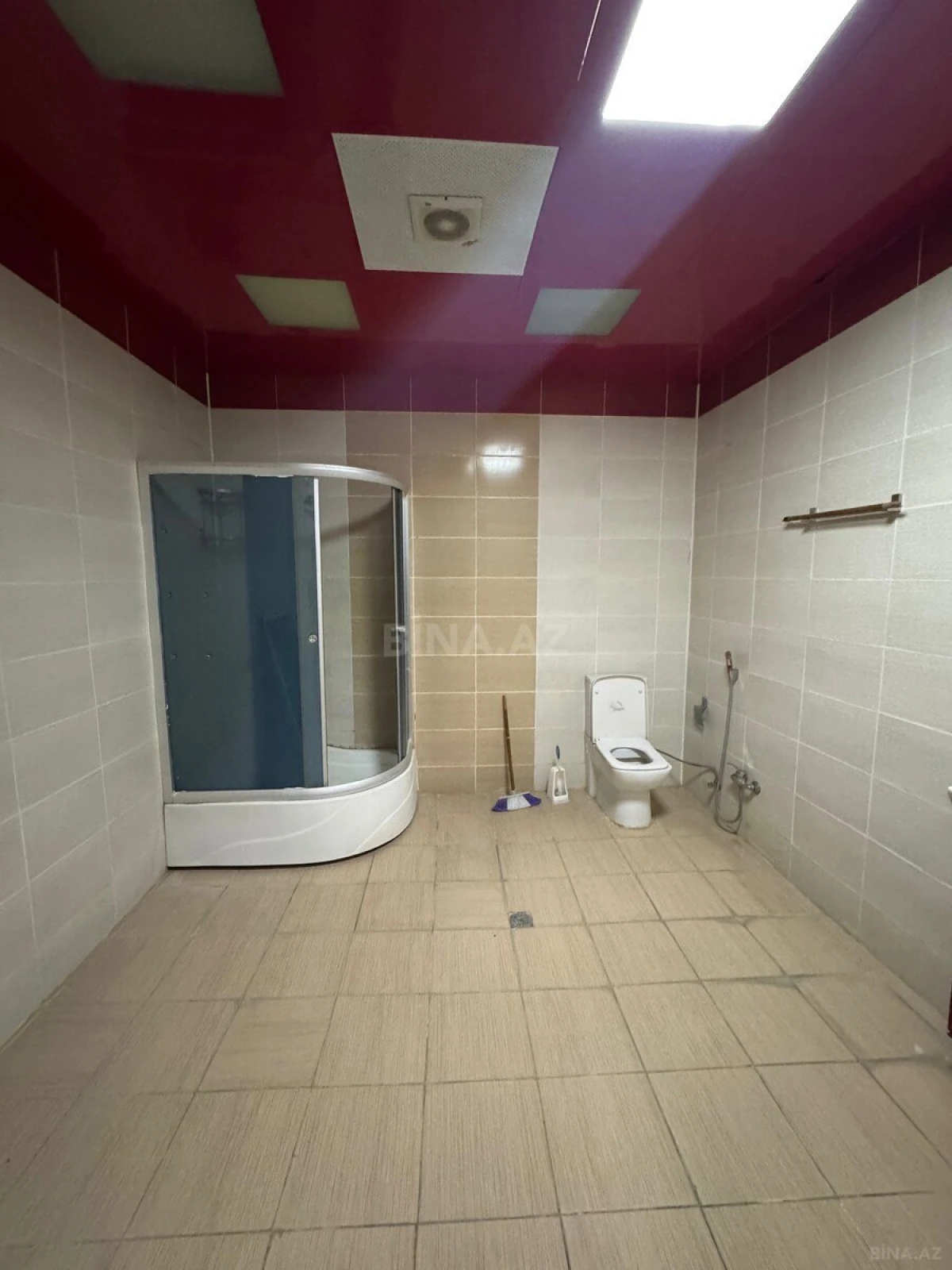 Kirayə verilir 3 otaqlı mənzil 167 m²