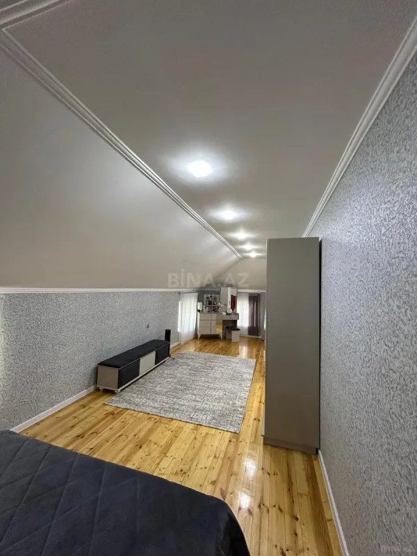 Satılır 5 otaqlı həyət evi 200 m²