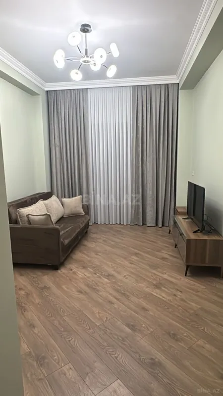 Kirayə verilir 3 otaqlı mənzil 120 m²