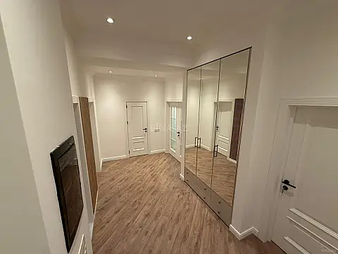 Kirayə verilir 3 otaqlı mənzil 120 m²