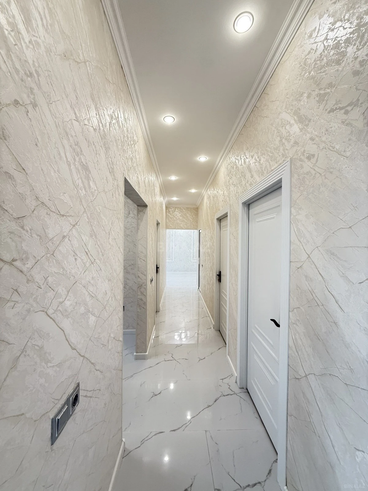 Satılır 4 otaqlı həyət evi 105 m²