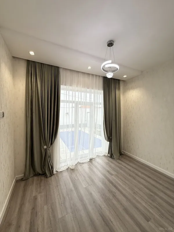 Satılır 4 otaqlı həyət evi 105 m²