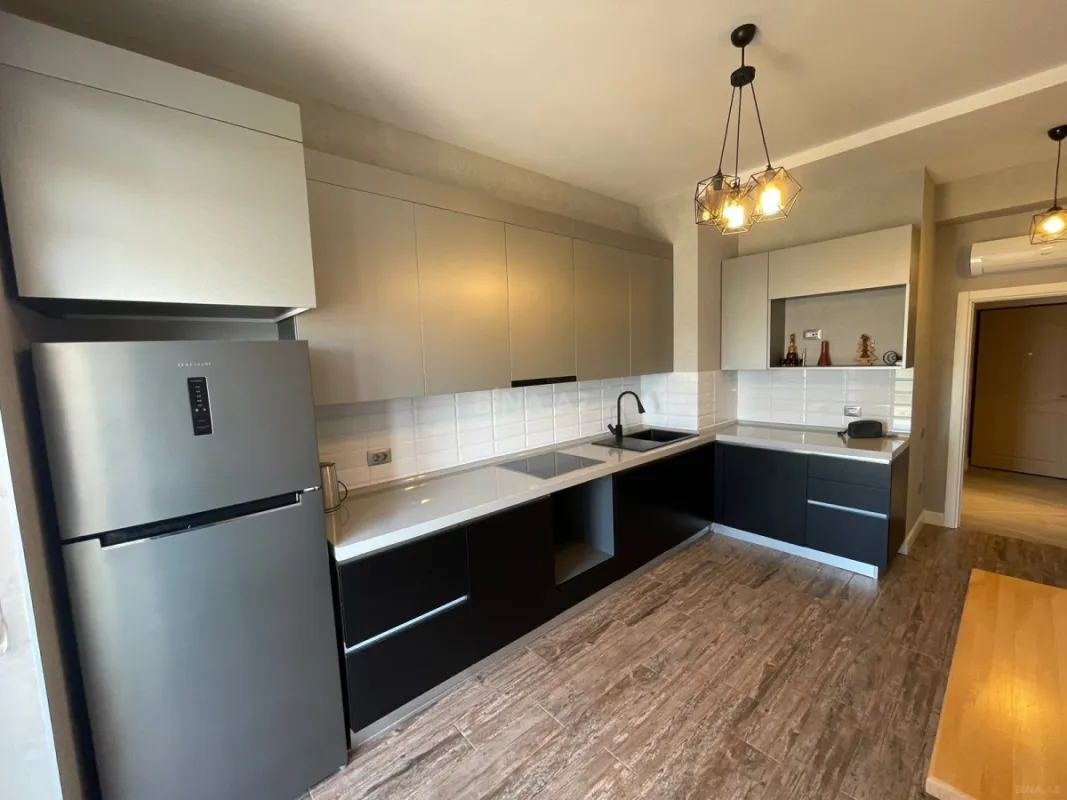 Kirayə verilir 4 otaqlı mənzil 150 m²