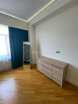 Kirayə verilir 4 otaqlı mənzil 150 m²