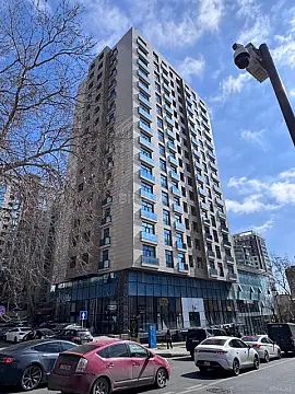 Satılır 4 otaqlı mənzil 143 m² — Bakı, İnşaatçılar 4 otaq 143.00 m²