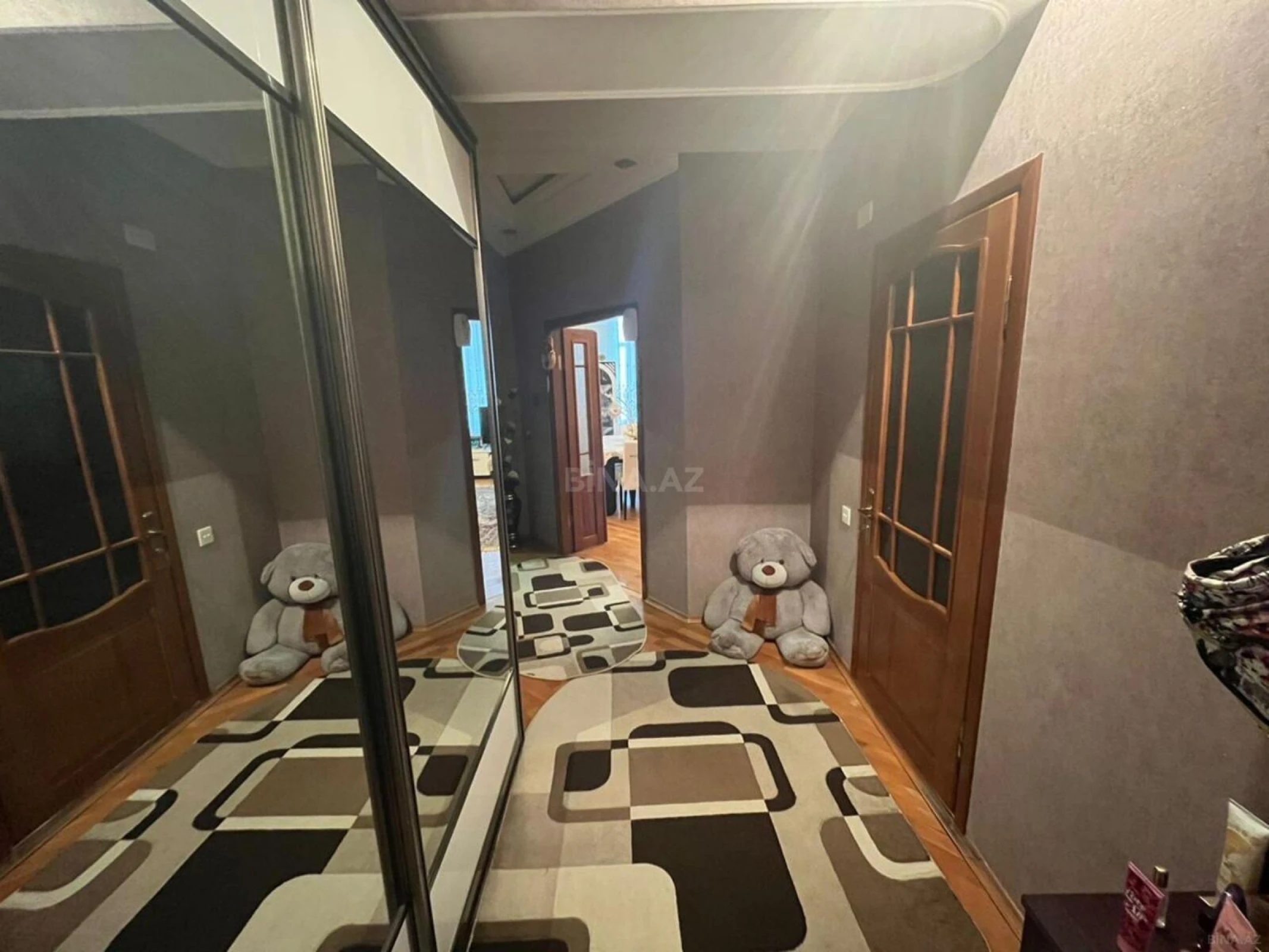 Kirayə verilir 2 otaqlı mənzil 70 m²