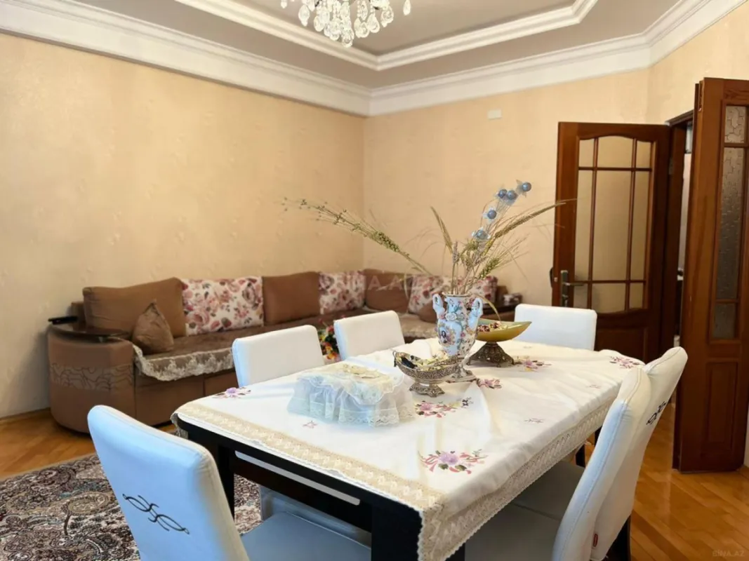 Kirayə verilir 2 otaqlı mənzil 70 m²
