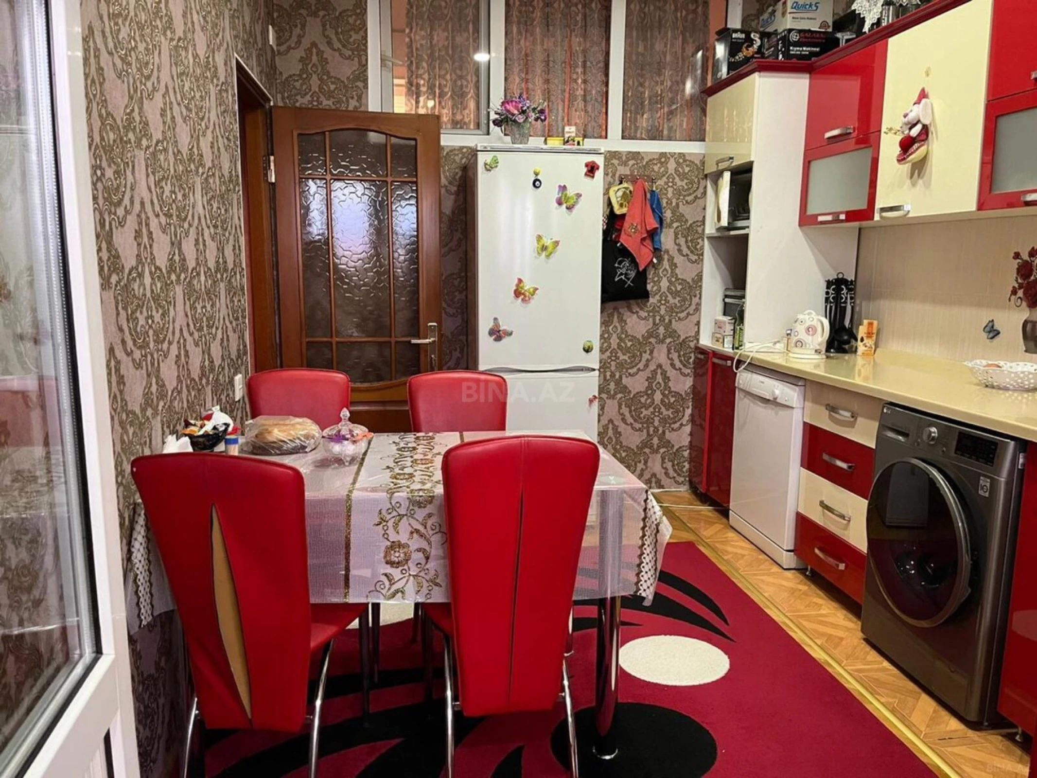 Kirayə verilir 2 otaqlı mənzil 70 m²