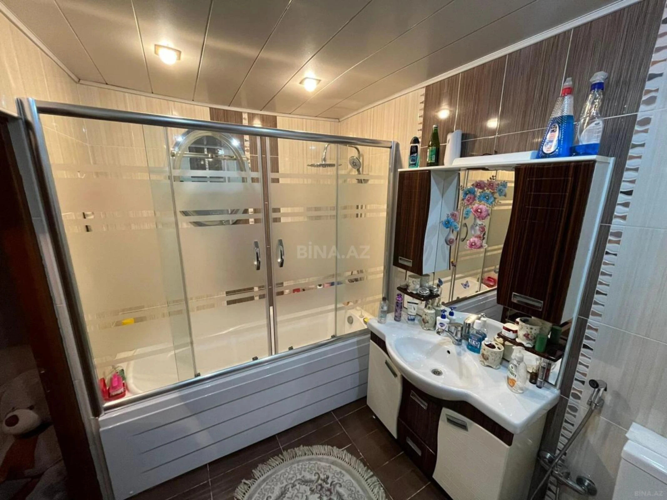 Kirayə verilir 2 otaqlı mənzil 70 m²