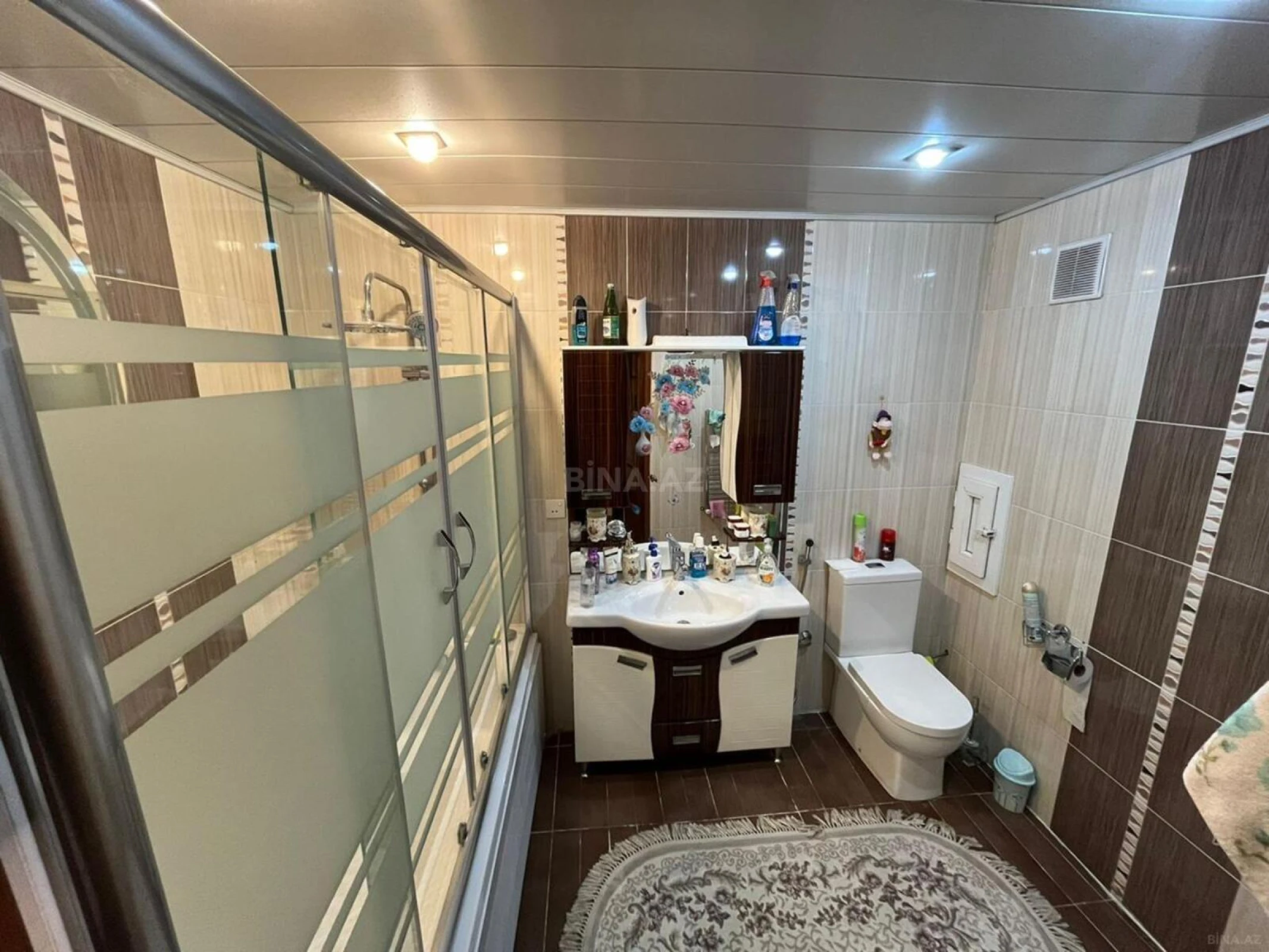 Kirayə verilir 2 otaqlı mənzil 70 m²