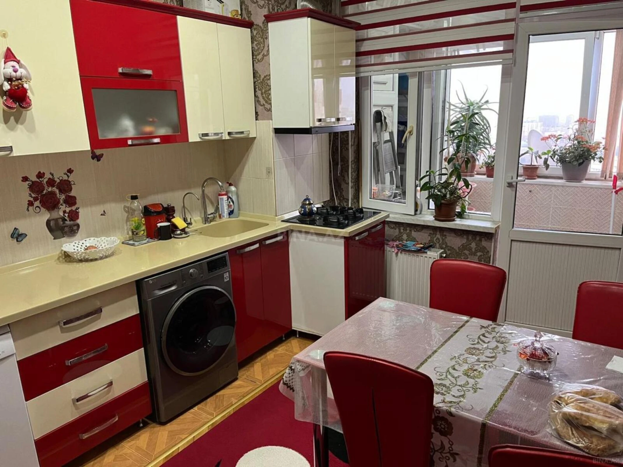 Kirayə verilir 2 otaqlı mənzil 70 m²