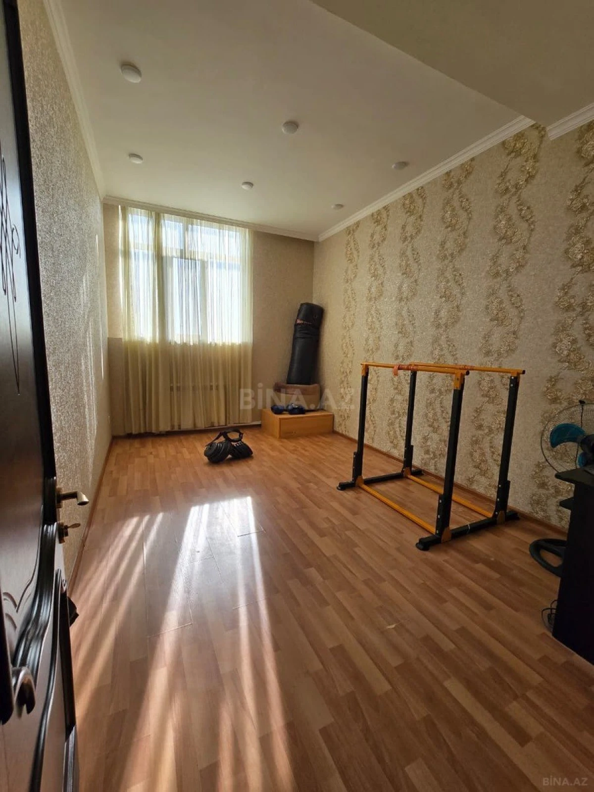Satılır 3 otaqlı mənzil 95 m²