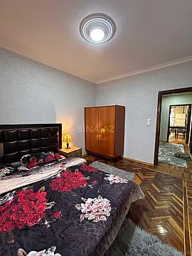 Kirayə verilir 2 otaqlı mənzil 70 m²