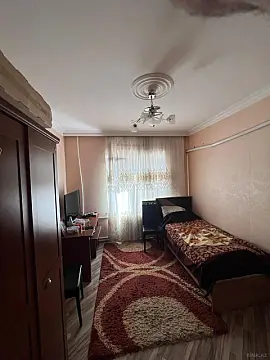 Satılır 5 otaqlı mənzil 120 m²