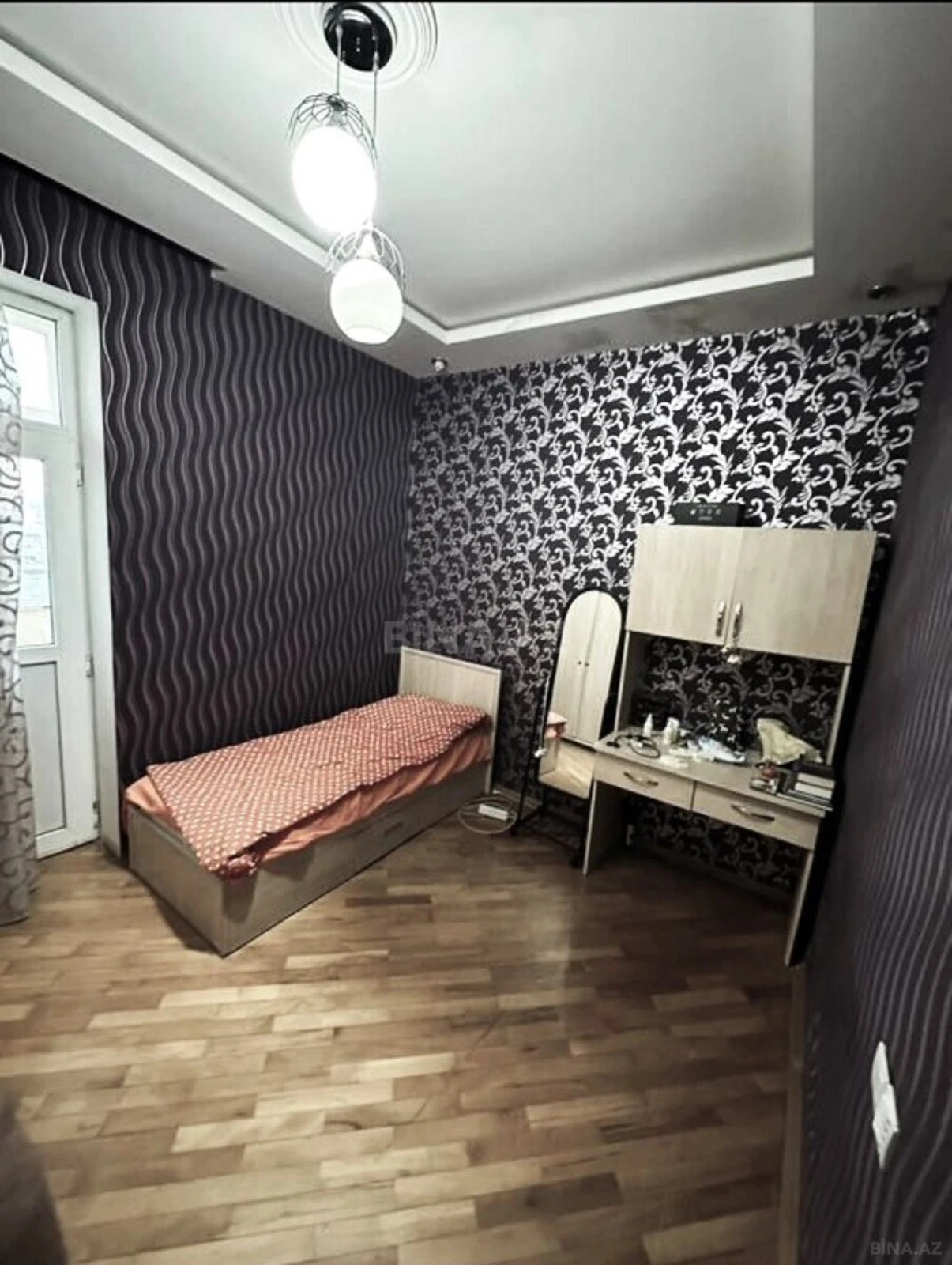 Satılır 3 otaqlı mənzil 110 m²