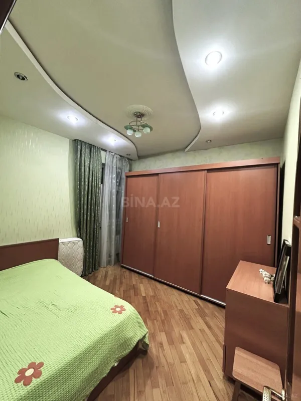 Satılır 3 otaqlı mənzil 110 m²