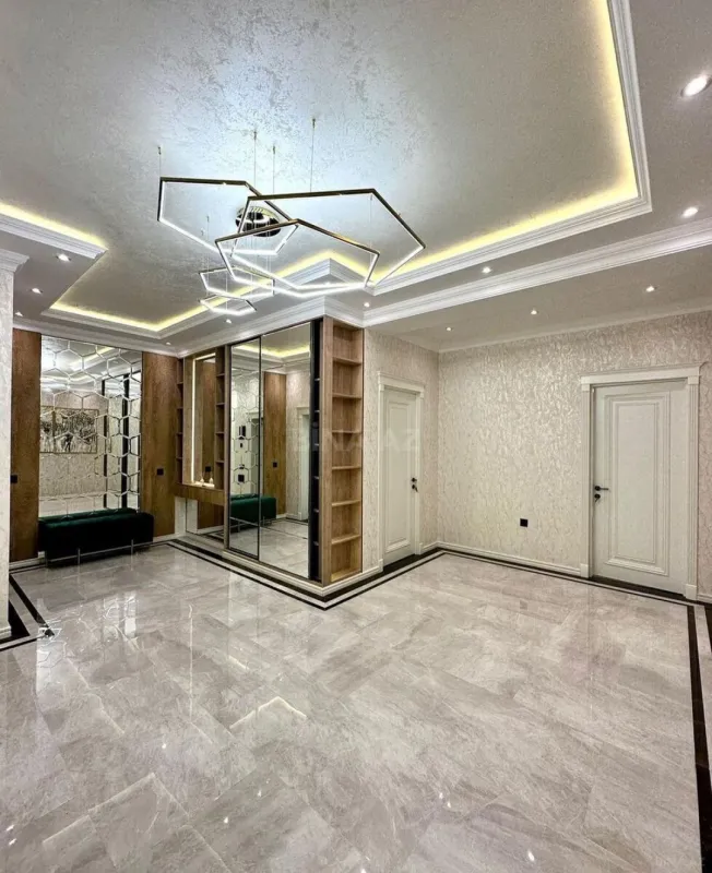 Kirayə verilir 3 otaqlı mənzil 160 m²
