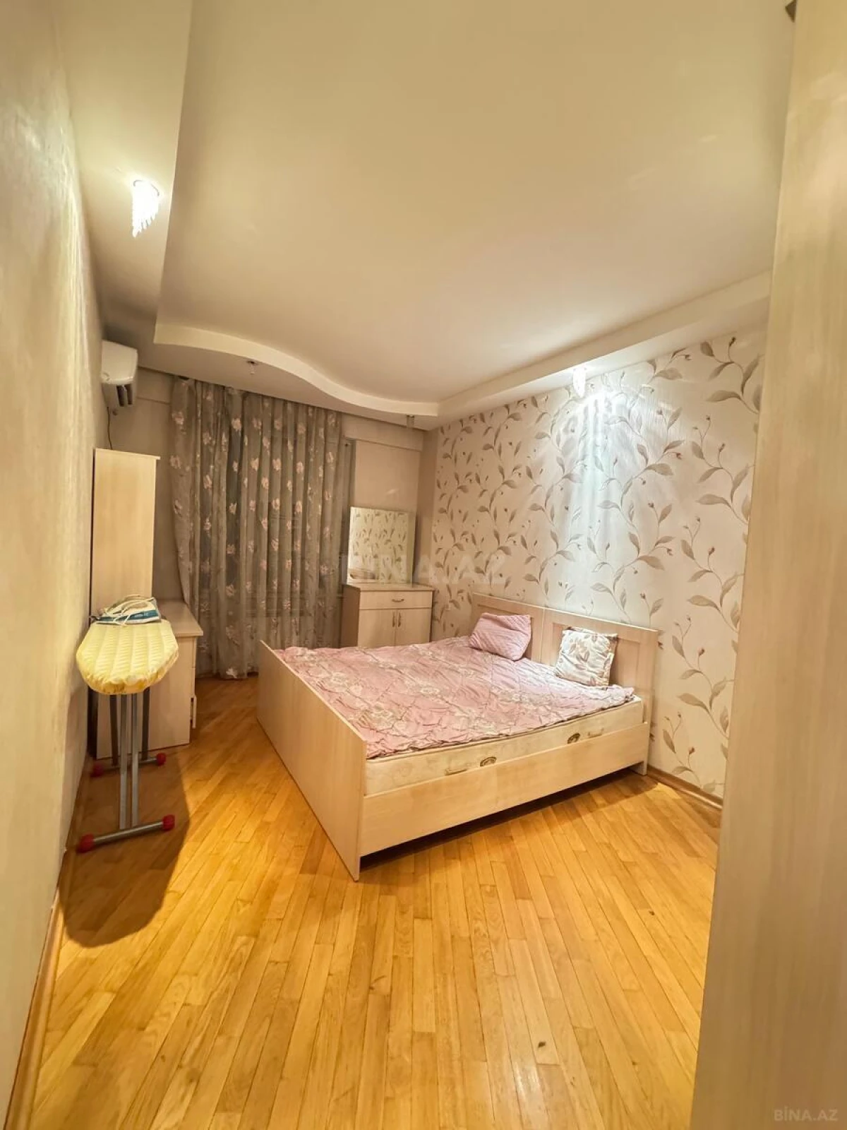 Kirayə verilir 2 otaqlı mənzil 97 m²