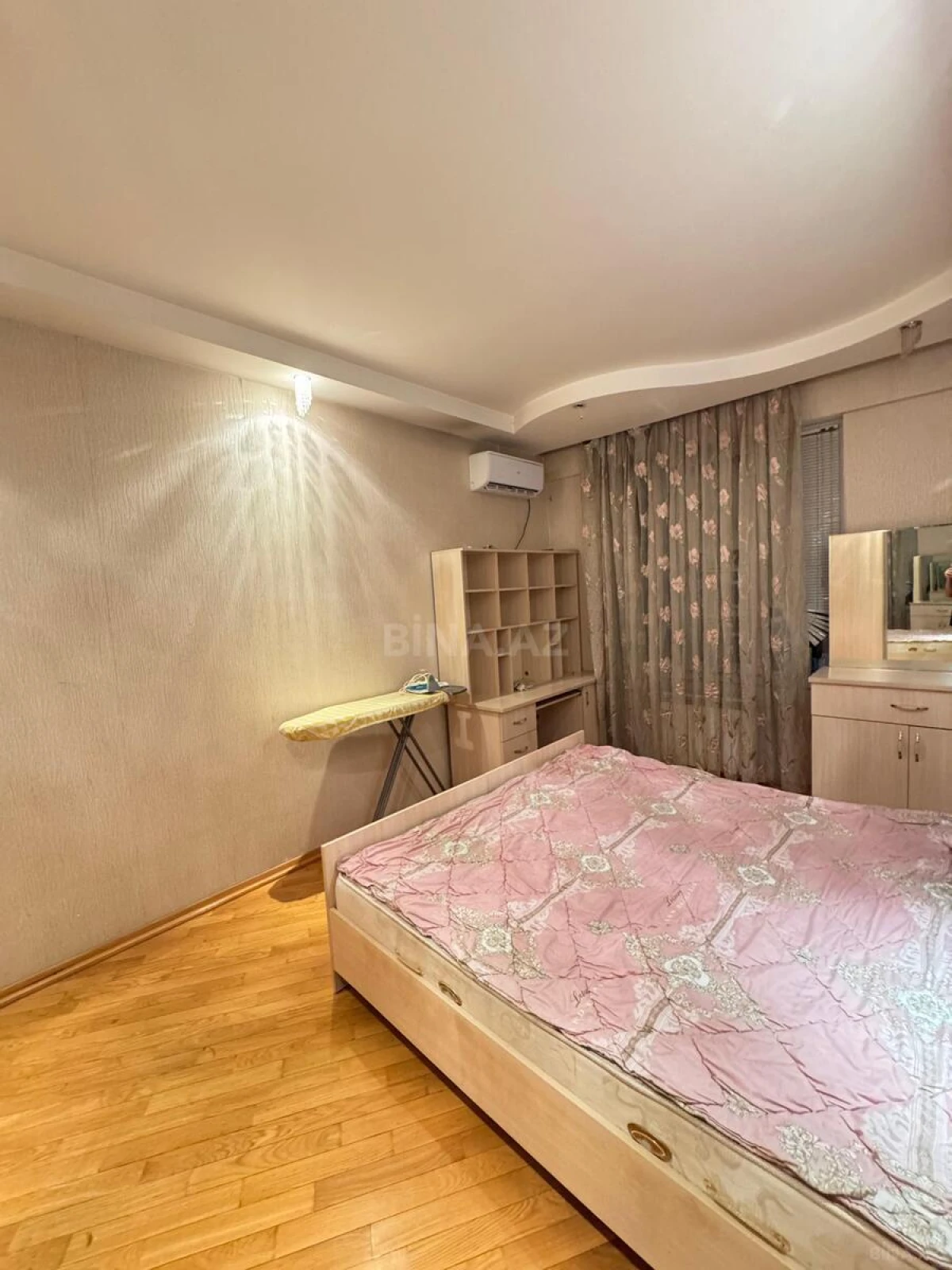 Kirayə verilir 2 otaqlı mənzil 97 m²