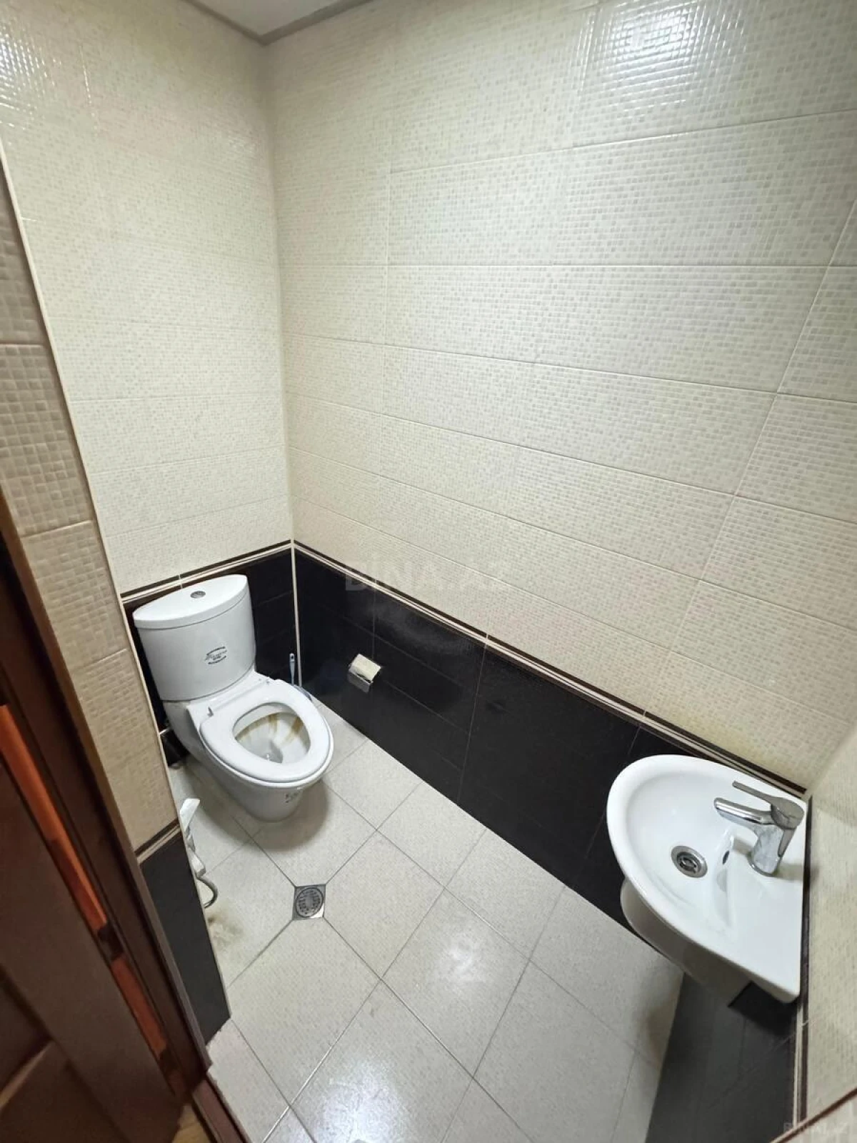 Kirayə verilir 2 otaqlı mənzil 97 m²