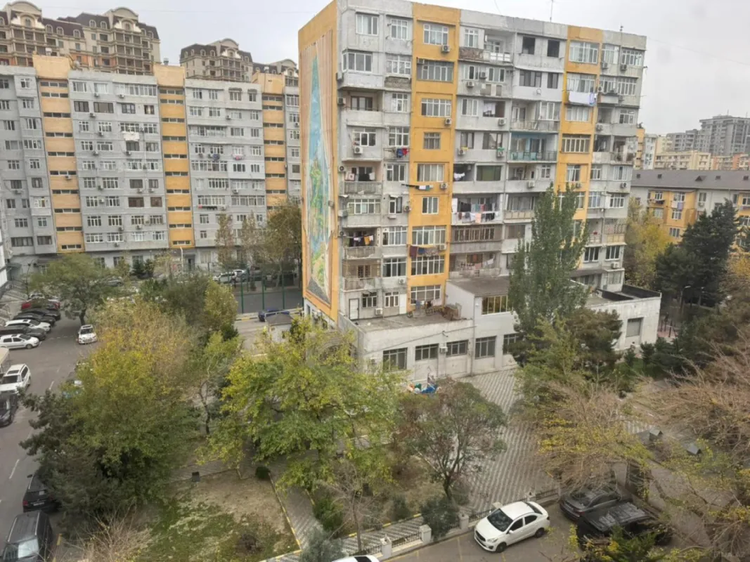 Satılır 2 otaqlı mənzil 65 m²
