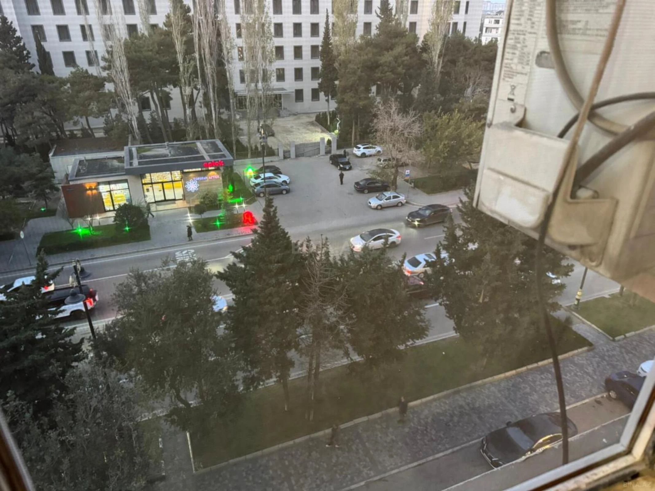 Satılır 2 otaqlı mənzil 65 m²