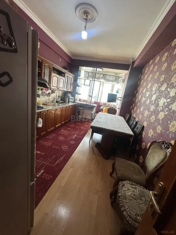 Satılır 3 otaqlı mənzil 145 m²
