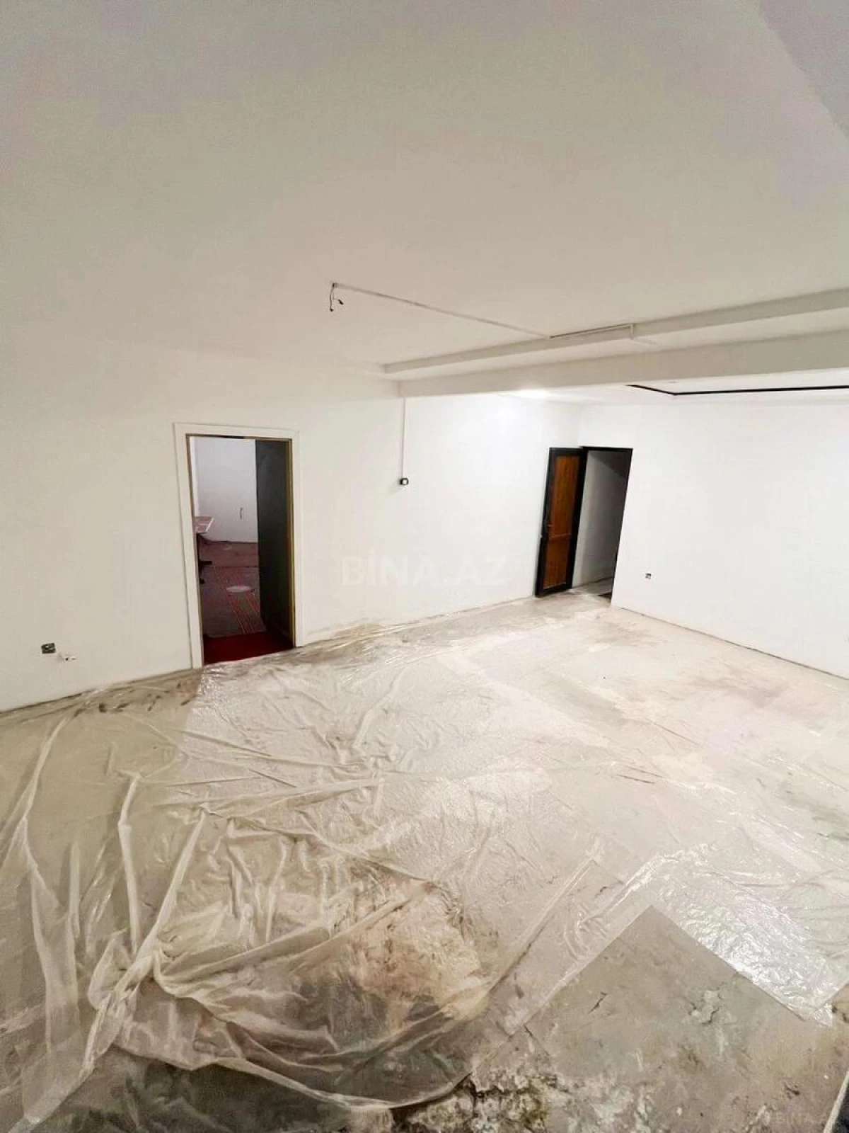 Satılır obyekt 77 m²